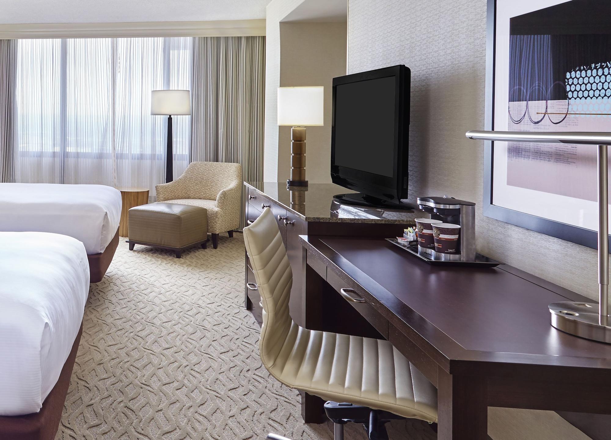 Doubletree By Hilton Washington Dc - Crystal City Arlington Exterior photo