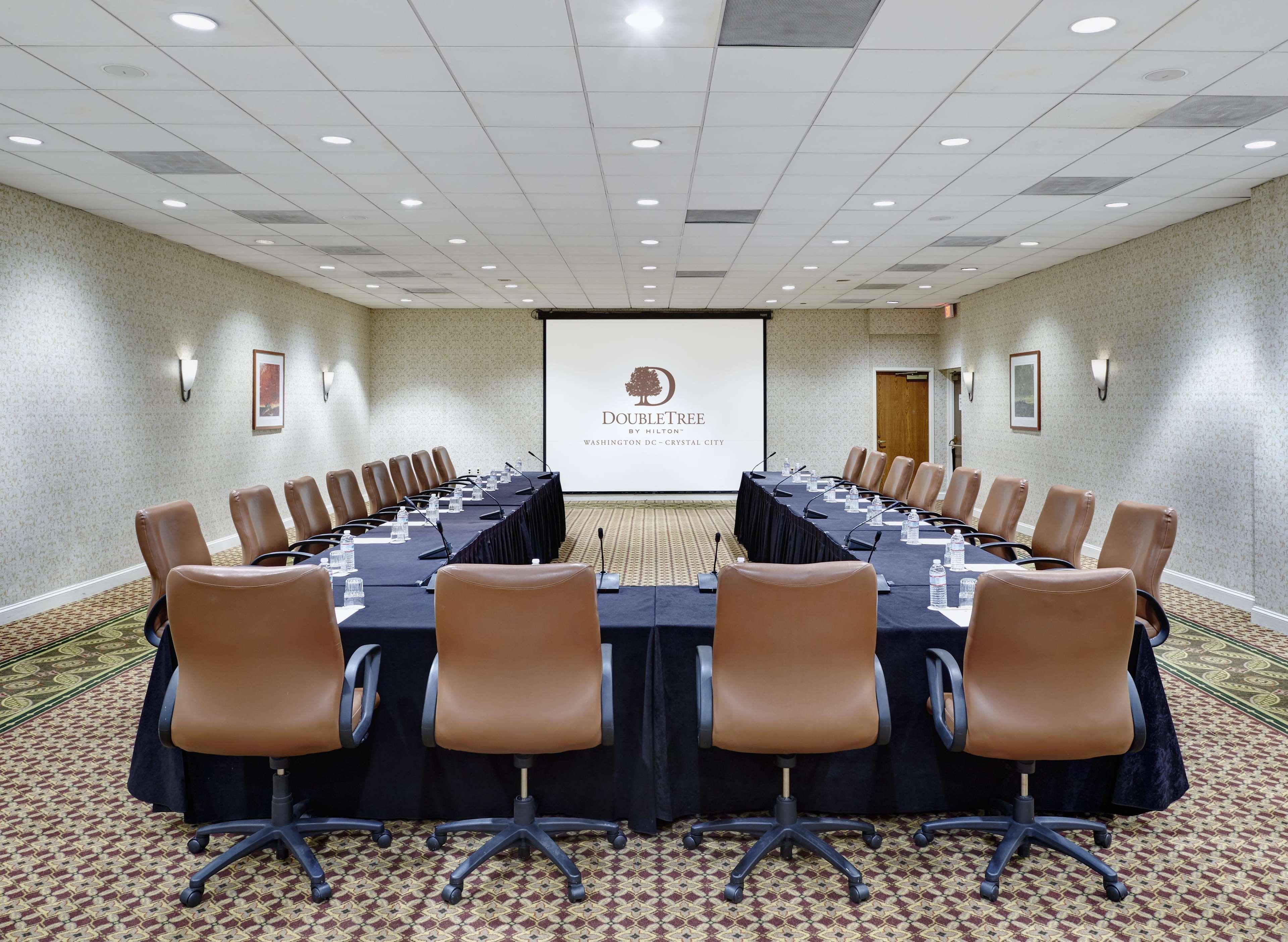 Doubletree By Hilton Washington Dc - Crystal City Arlington Exterior photo