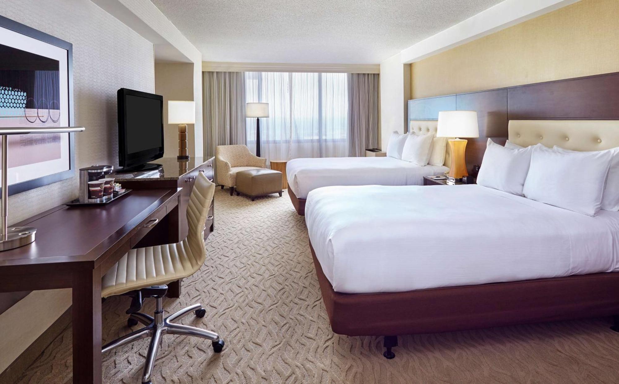 Doubletree By Hilton Washington Dc - Crystal City Arlington Exterior photo
