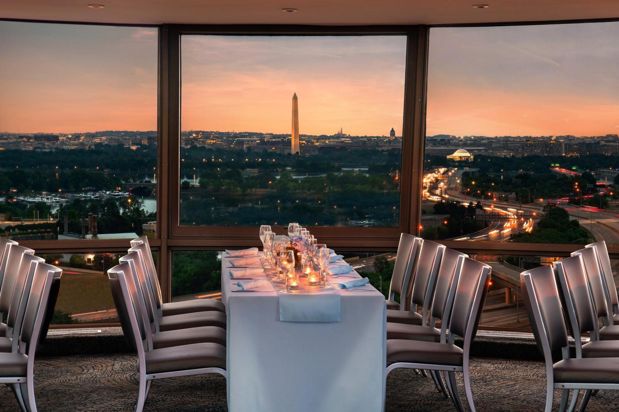 Doubletree By Hilton Washington Dc - Crystal City Arlington Exterior photo