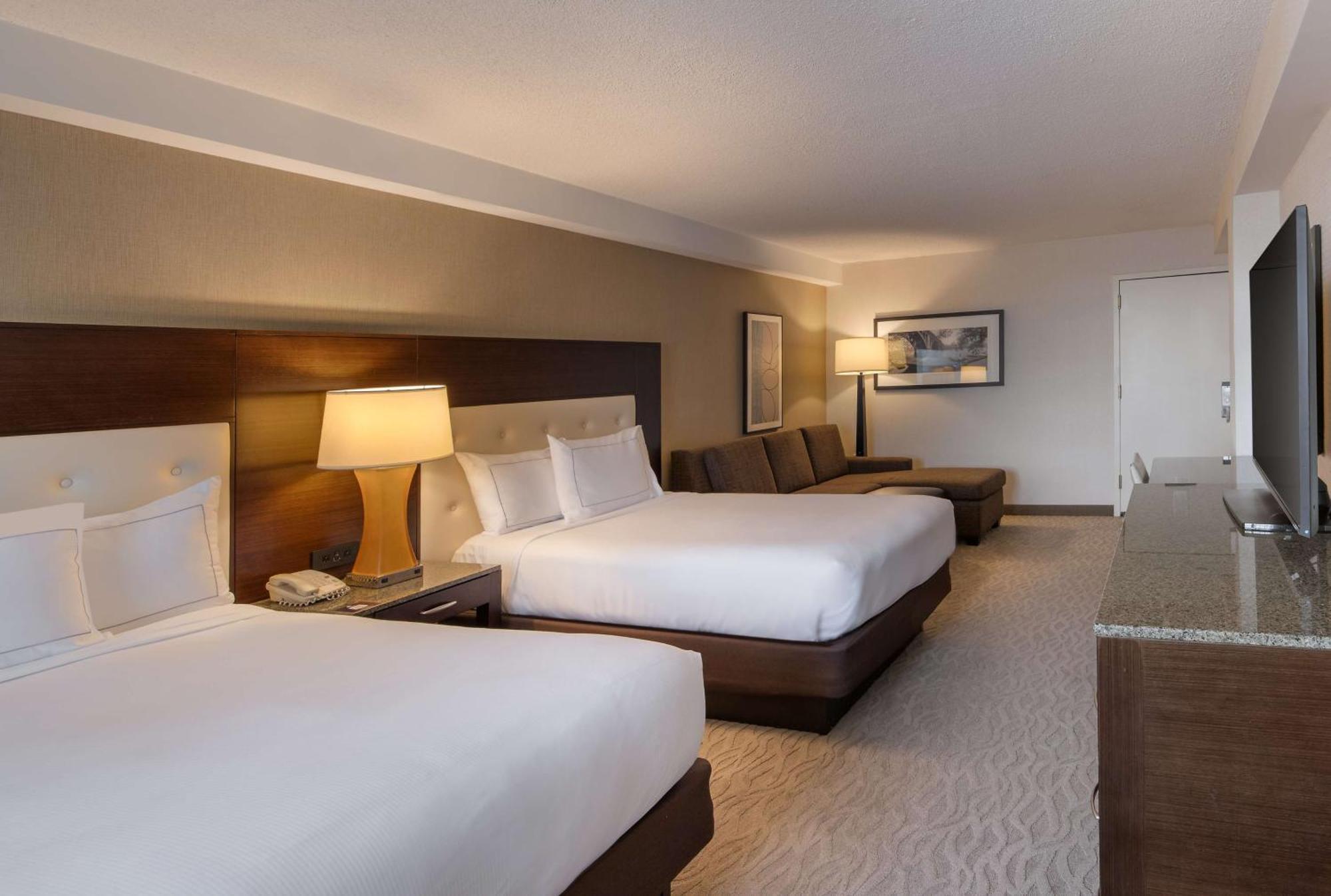 Doubletree By Hilton Washington Dc - Crystal City Arlington Exterior photo