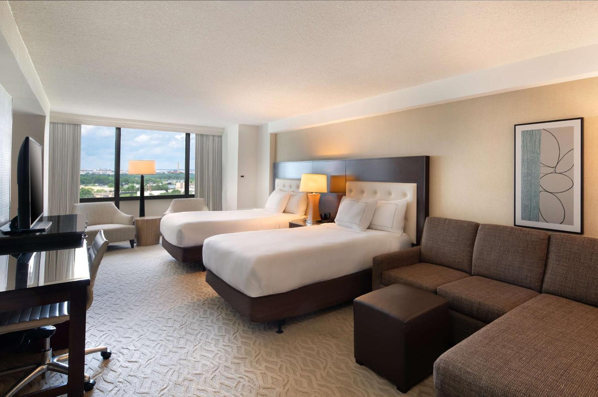Doubletree By Hilton Washington Dc - Crystal City Arlington Exterior photo