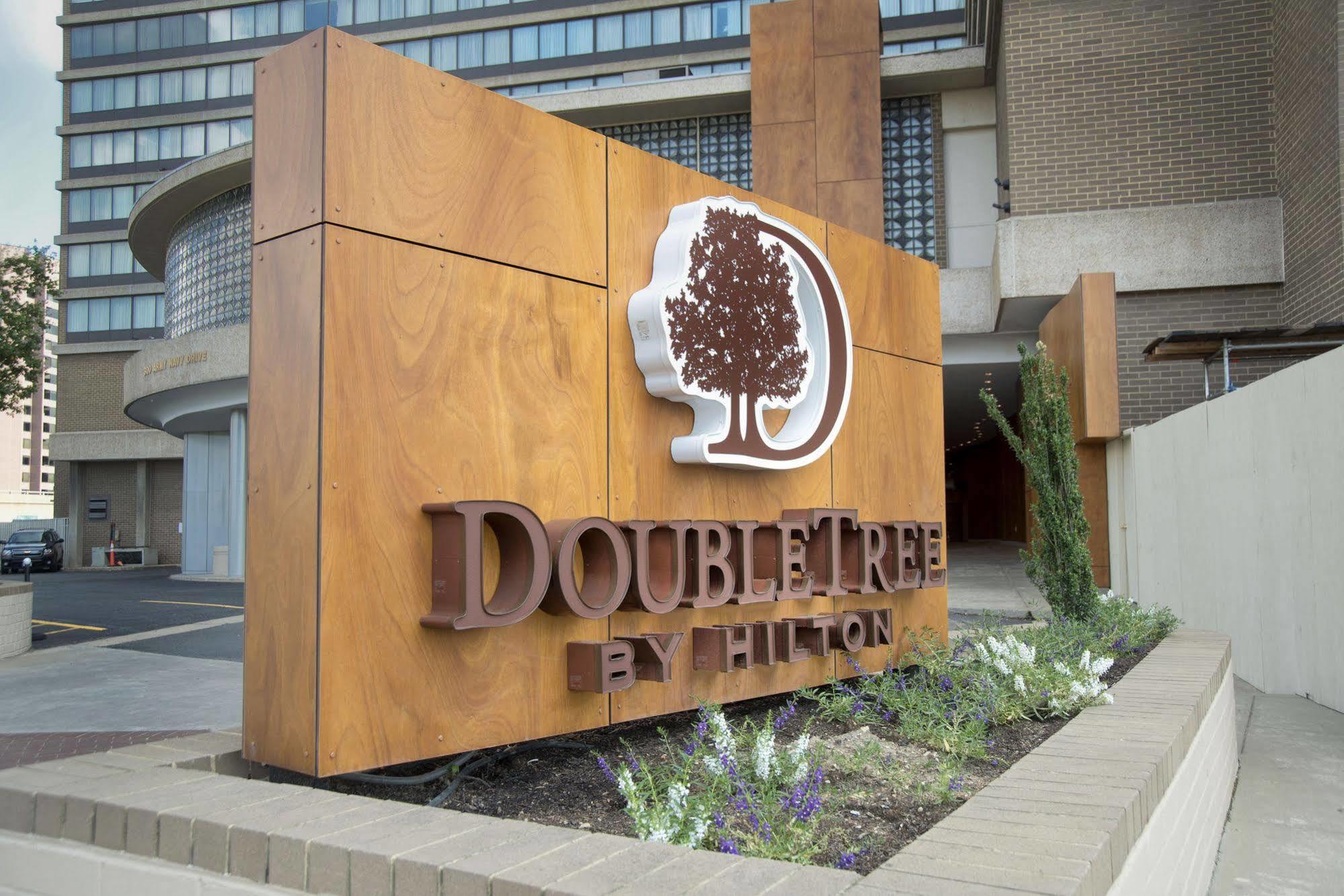 Doubletree By Hilton Washington Dc - Crystal City Arlington Exterior photo